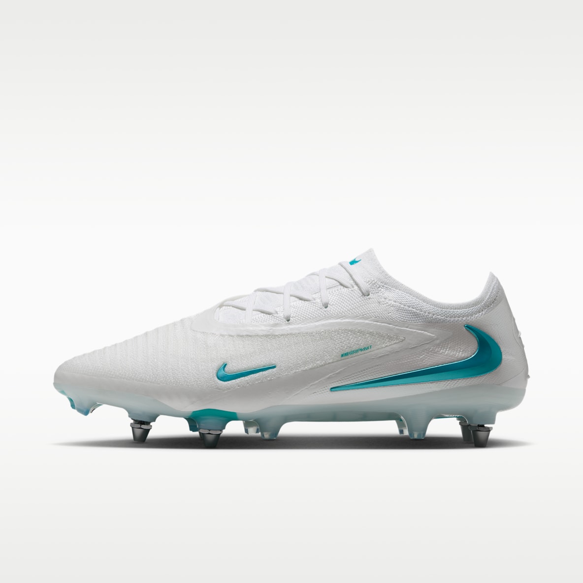 Soft Ground Football Boots | SG Boots. Nike LU